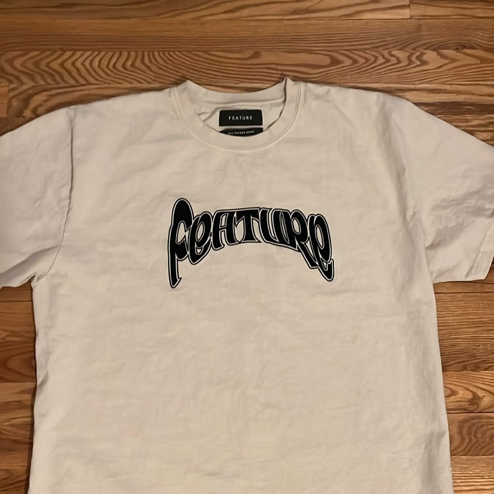 FEATURE Logo T-shirt